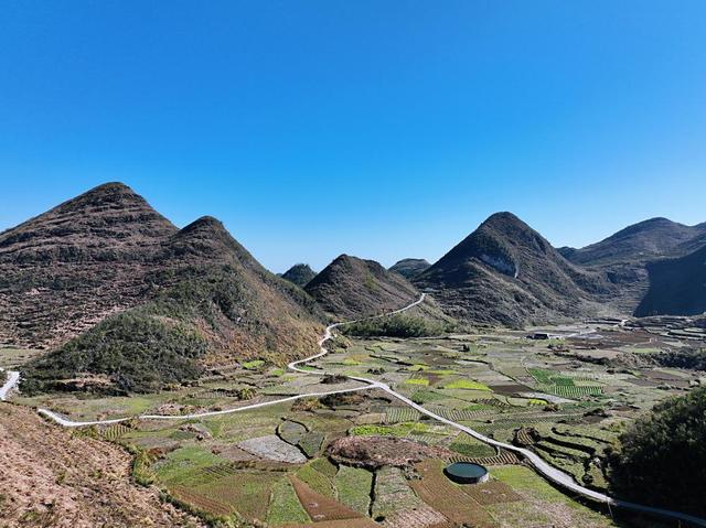 無(wú)人機(jī)技術(shù)助力保護(hù)區(qū)科學(xué)護(hù)林巡山 (圖1)